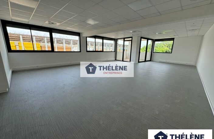 BUREAUX à LOUER — photo 4