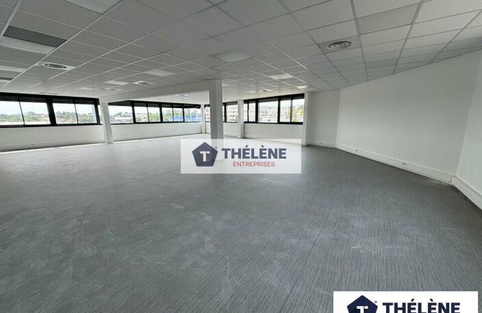 BUREAUX à LOUER — photo 5
