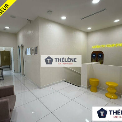 Commerce  2000000 €