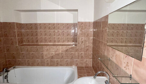 Appartement 1 pièces  à louer Montélimar 26200