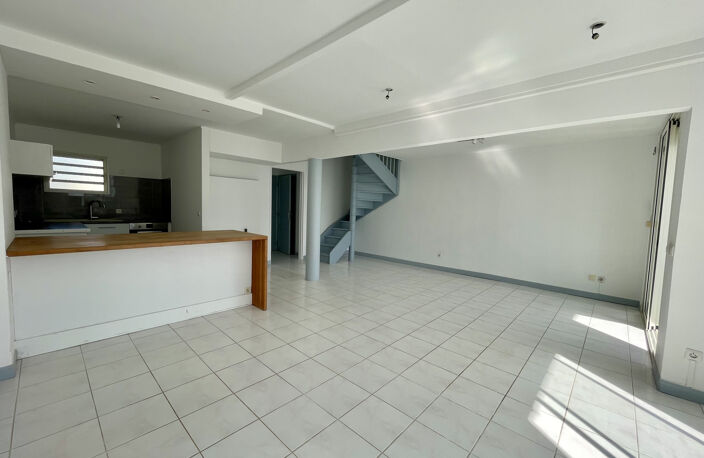 APPARTEMENT T4 DUPLEX RESIDENCE SECURISEE AU 3EME ET DERNIER — photo 5