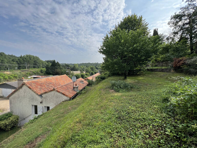 MAISON 102 M2 SAINT BENOIT PROCHE  DU BOURG — photo 1