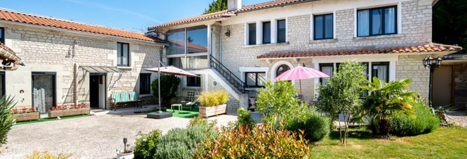 Maison 11 Pièces 255 m² à vendre à La Roche-Rigault (86200)