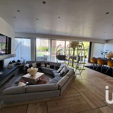 Maison 7 pièces 668900 €