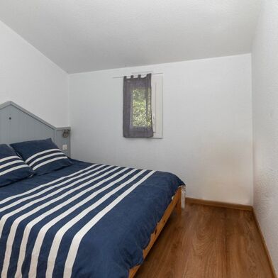 Appartement 3 pièces 153700 €