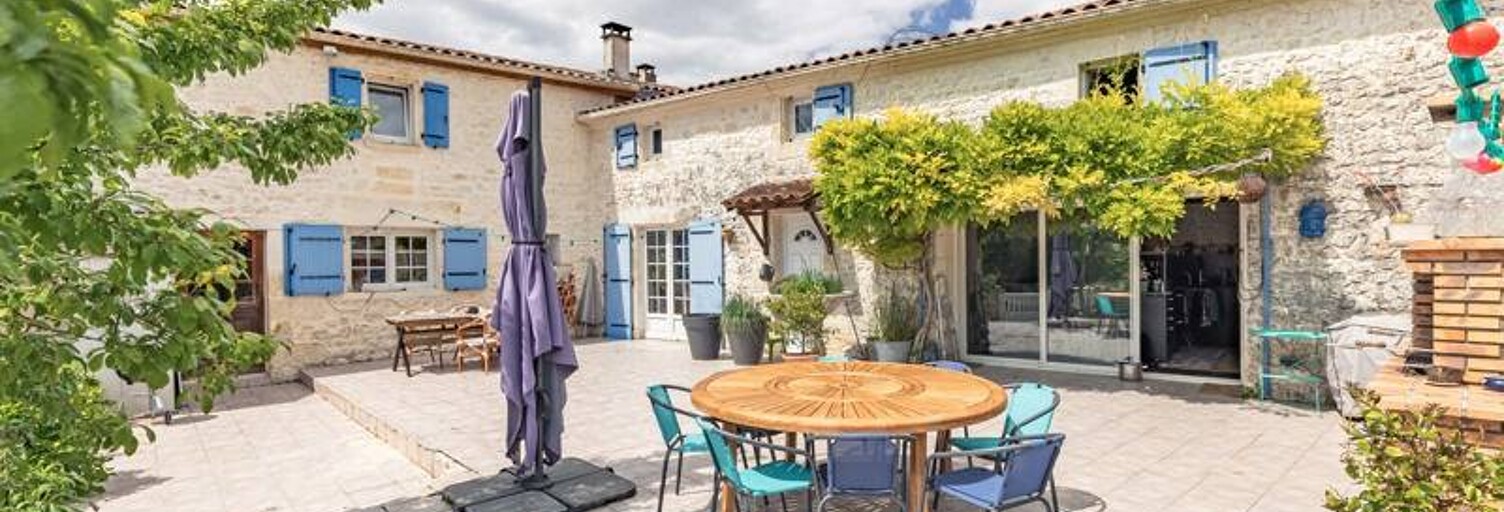 Maison 8 Pièces 270 m² à vendre à Bords (17430)