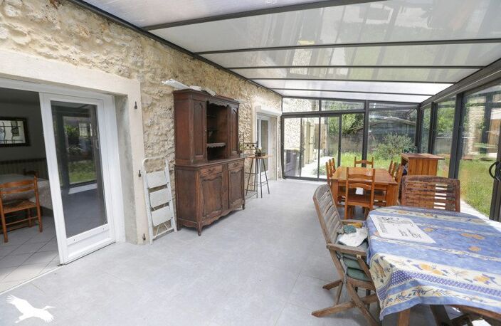 Maison en pierre de 5 pièces principales — photo 2