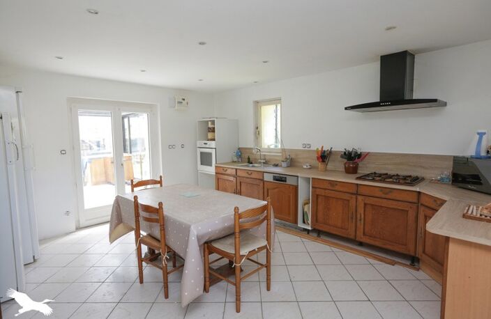 Maison en pierre de 5 pièces principales — photo 3