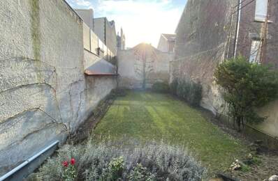 Maison 10 pièces avec jardin et garage. — photo du bien