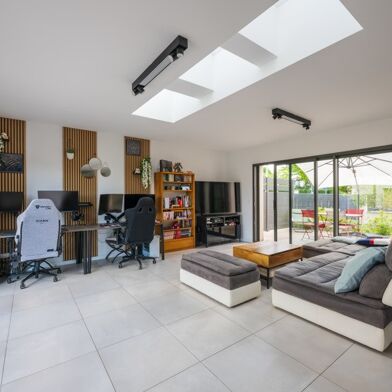 Maison 4 pièces 607260 €