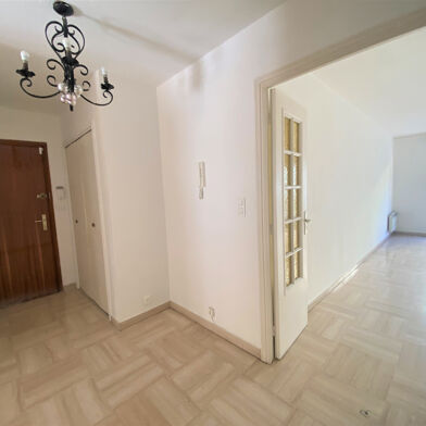 Bureau 3 pièces 335000 €