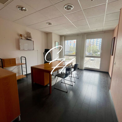 Commerce 2 pièces 111000 €