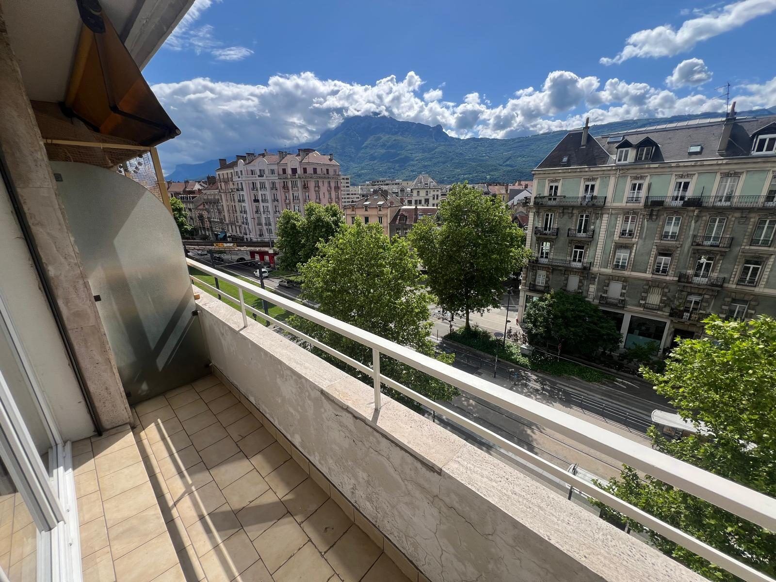 Appartement 4 pièces  à louer Grenoble 38000