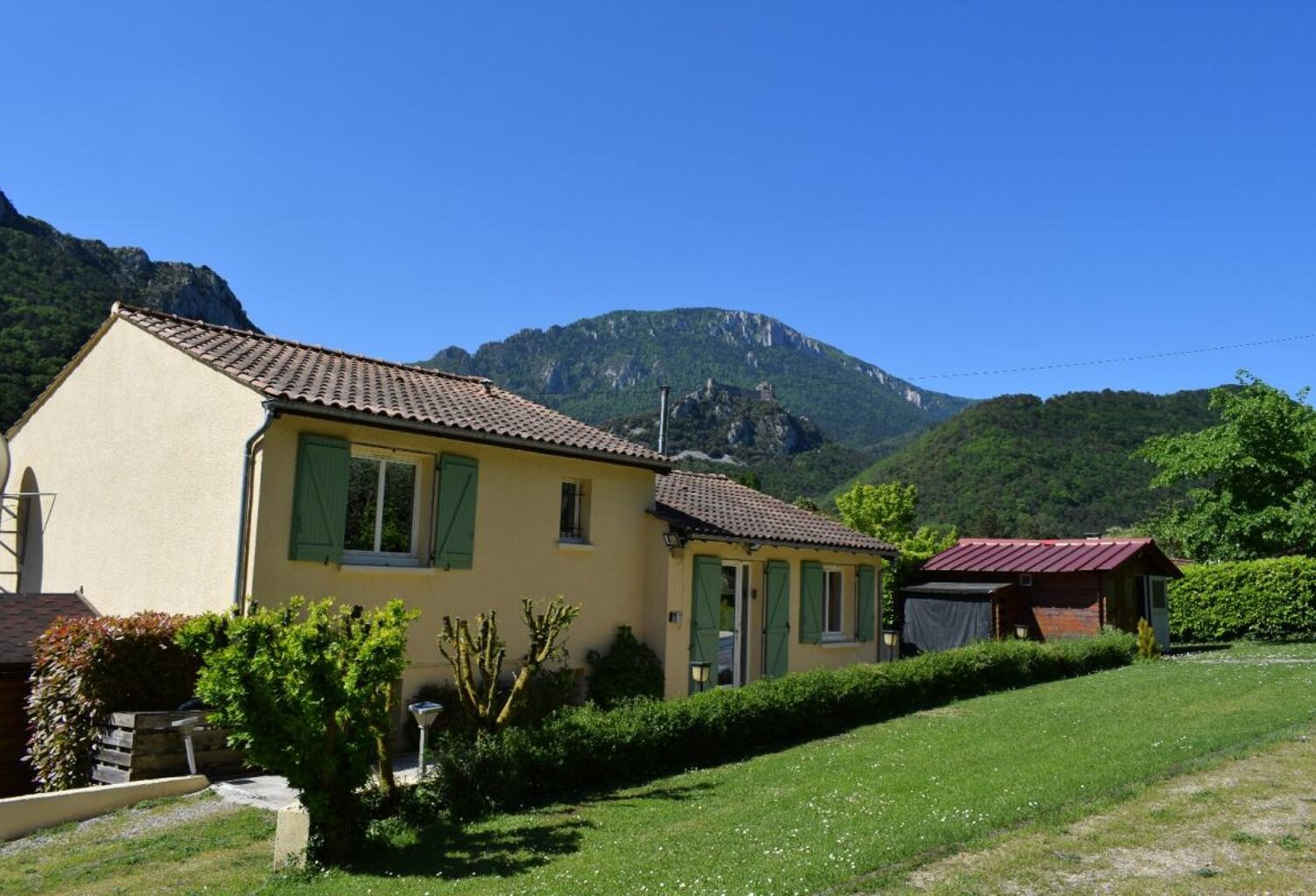 Villa — photo 1