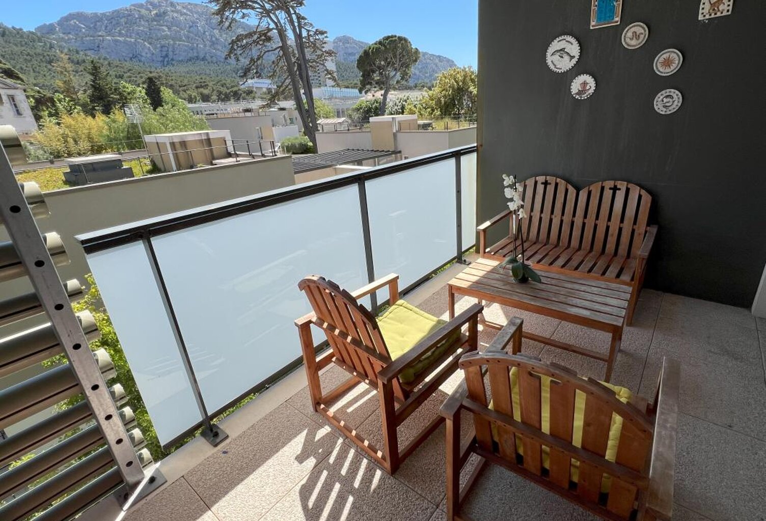 T3 traversant avec terrasse — photo 1