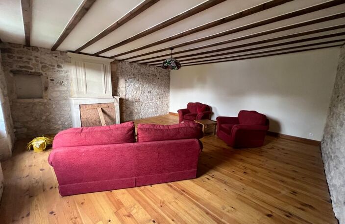 Maison À Vendre CHAMPAGNOLLES 5 pièces — photo 4