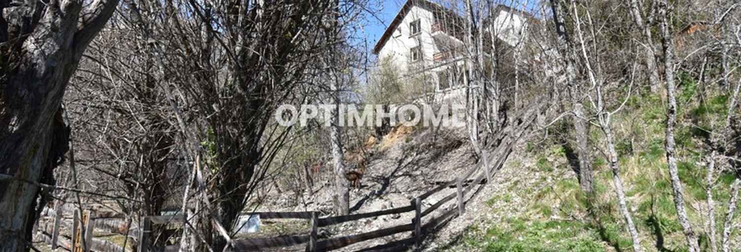 Immeuble  849 m² à vendre à Vallouise-Pelvoux (05340)