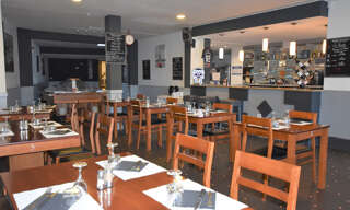 Commerce  488 m² à vendre à Branne (33420)