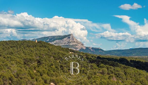 Villa / Maison 12 pièces  à vendre Aix-en-Provence 13100