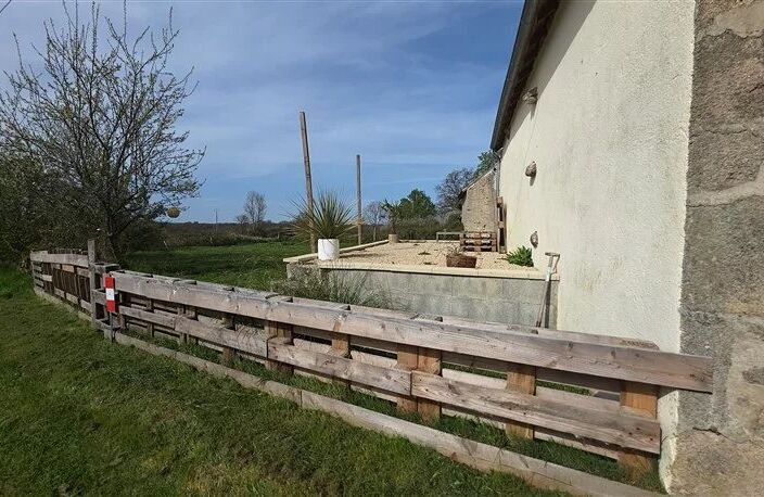 Maison rénovée à vendre près de Lussac-les-Églises - 87 — photo 2