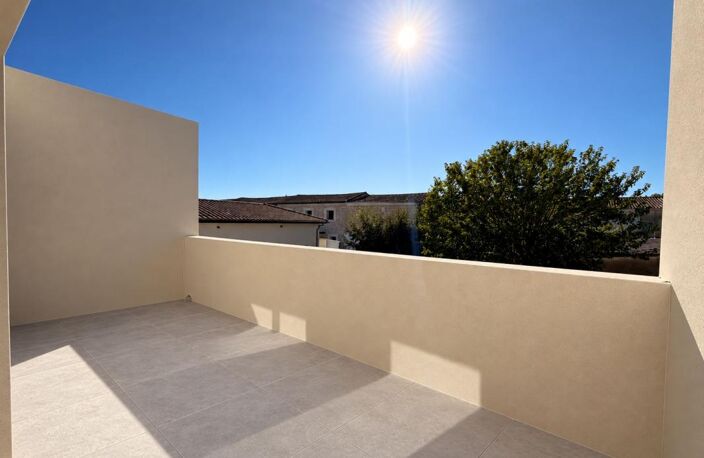 Appartement T4 neuf avec terrasse et parking — photo 3