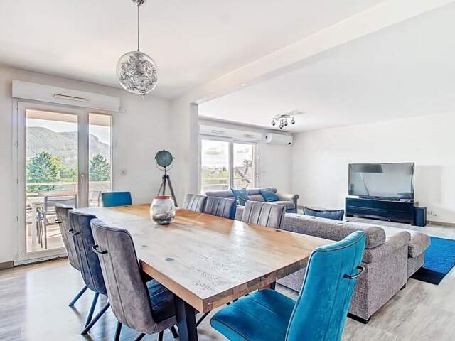 À Vendre – Superbe Appartement avec Terrasse Vue Salève — photo du bien