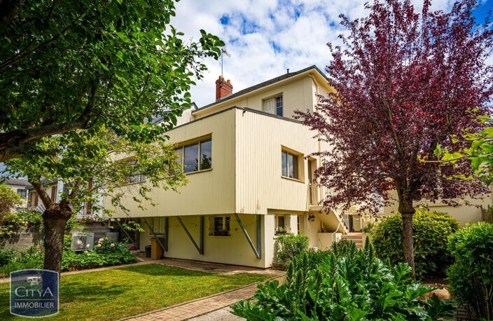 Vente maison 9 pièces 204 m² Saumur (49400) — photo 2