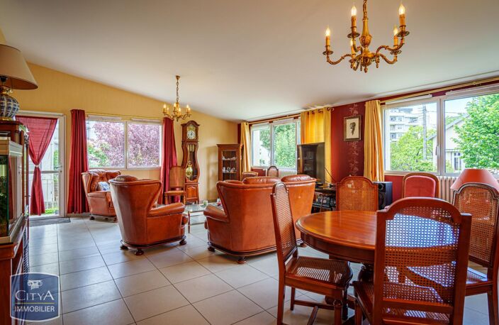 Vente maison 9 pièces 204 m² Saumur (49400) — photo 4