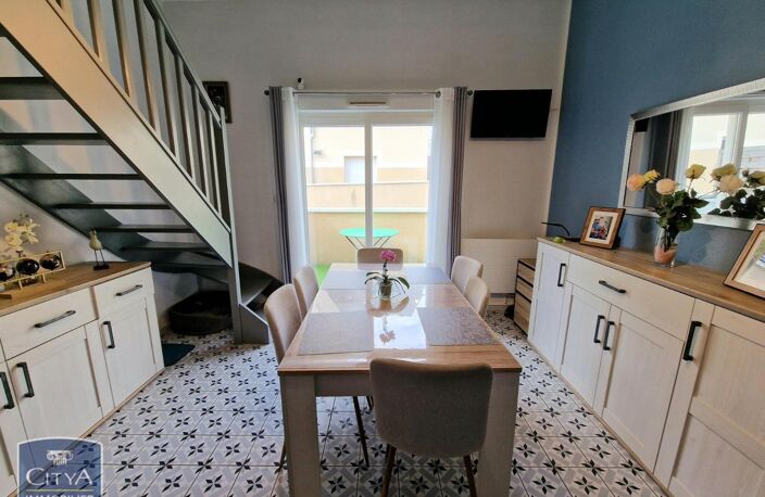 Vente appartement 5 pièces 81 m² Saumur (49400) — photo 2