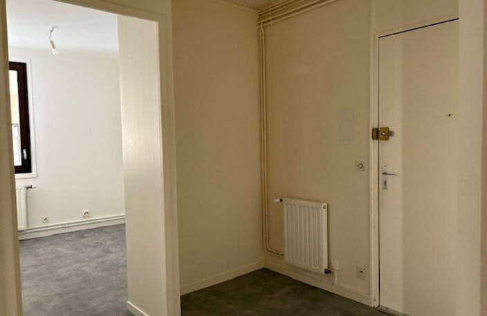 Leasing Appartement 4  pièces 76 m² La Châtre — photo 4