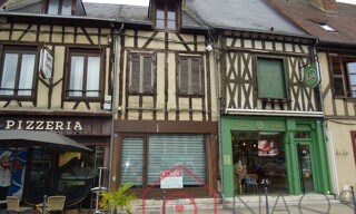 Commerce 4 Pièces 134 m² à louer à Aubigny-sur-Nère (18700)