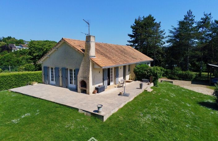 Maison - 161m² - Migné-Auxances — photo 2