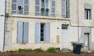 Immeuble  145 m² à vendre à Saintes (17100)