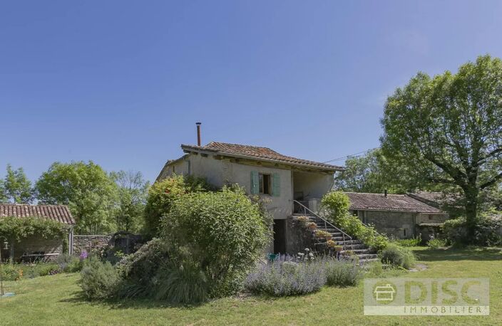 Charmante propriété avec gîte, piscine, grange un magnifique jardin. — photo 3