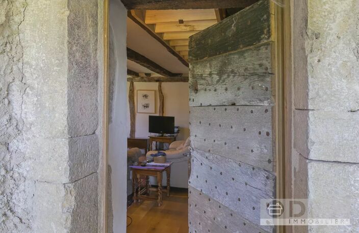 Charmante propriété avec gîte, piscine, grange un magnifique jardin. — photo 4