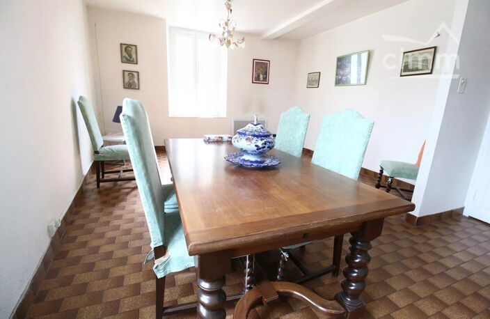 A vendre une bâtisse avec 2 logements avec un terrain non attena — photo 3