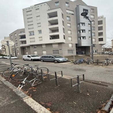 Appartement 1 pièces 90210 €