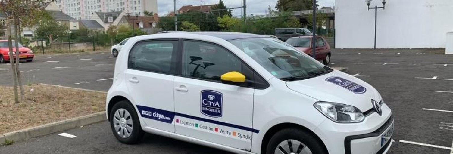 Garage   m² à louer à Tours (37000)