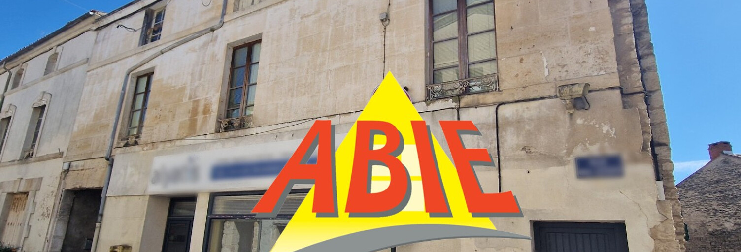 Immeuble  132 m² à vendre à Fontenay-le-Comte (85200)