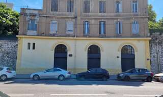 Commerce 6 Pièces 400 m² à louer à Marseille 2 (13002)