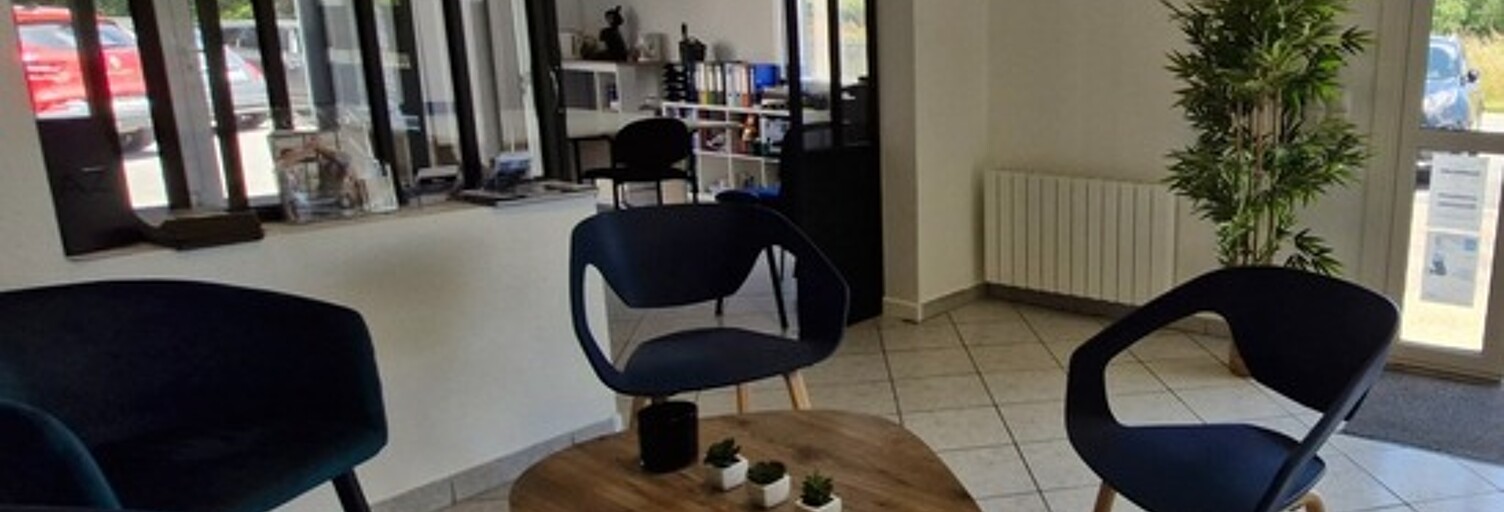 Commerce  126 m² à louer à Le Hézo (56450)