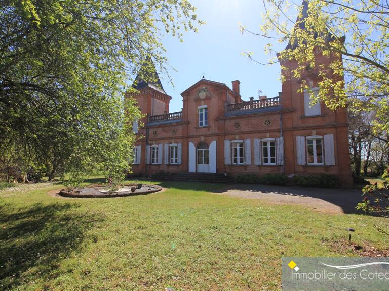 Batisse de 1875 sur terrain de 1,8ha — photo 1