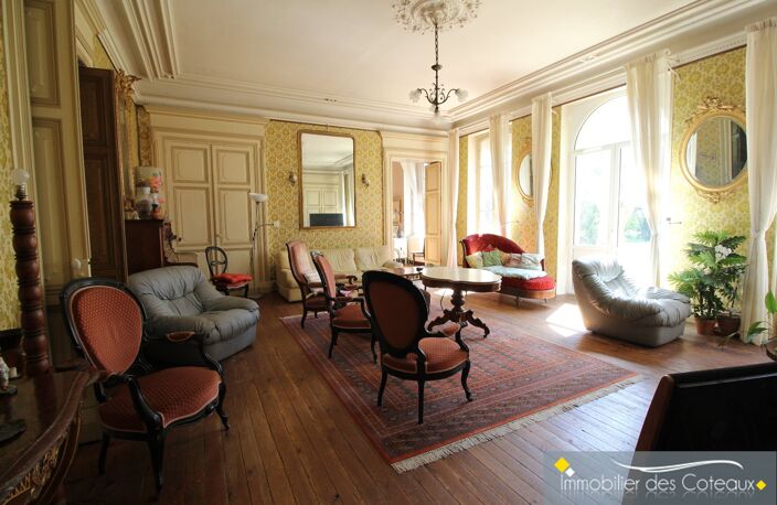 Batisse de 1875 sur terrain de 1,8ha — photo 3