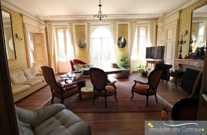 Batisse de 1875 sur terrain de 1,8ha — photo 4