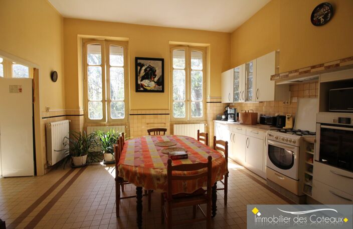 Batisse de 1875 sur terrain de 1,8ha — photo 5