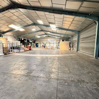 Commerce  1400000 €