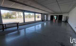 Commerce  267 m² à vendre à Lamothe-Montravel (24230)