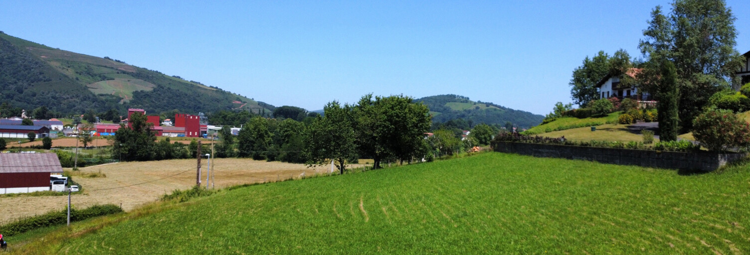 Terrain  1193 m² à vendre à Saint-Jean-Pied-de-Port (64220)