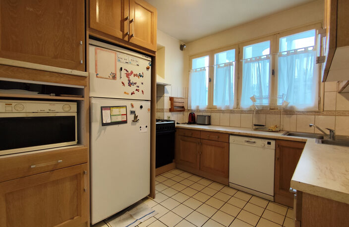 APPARTEMENT 101 M2 - TOUR A L'OISEAU POITIERS — photo 4