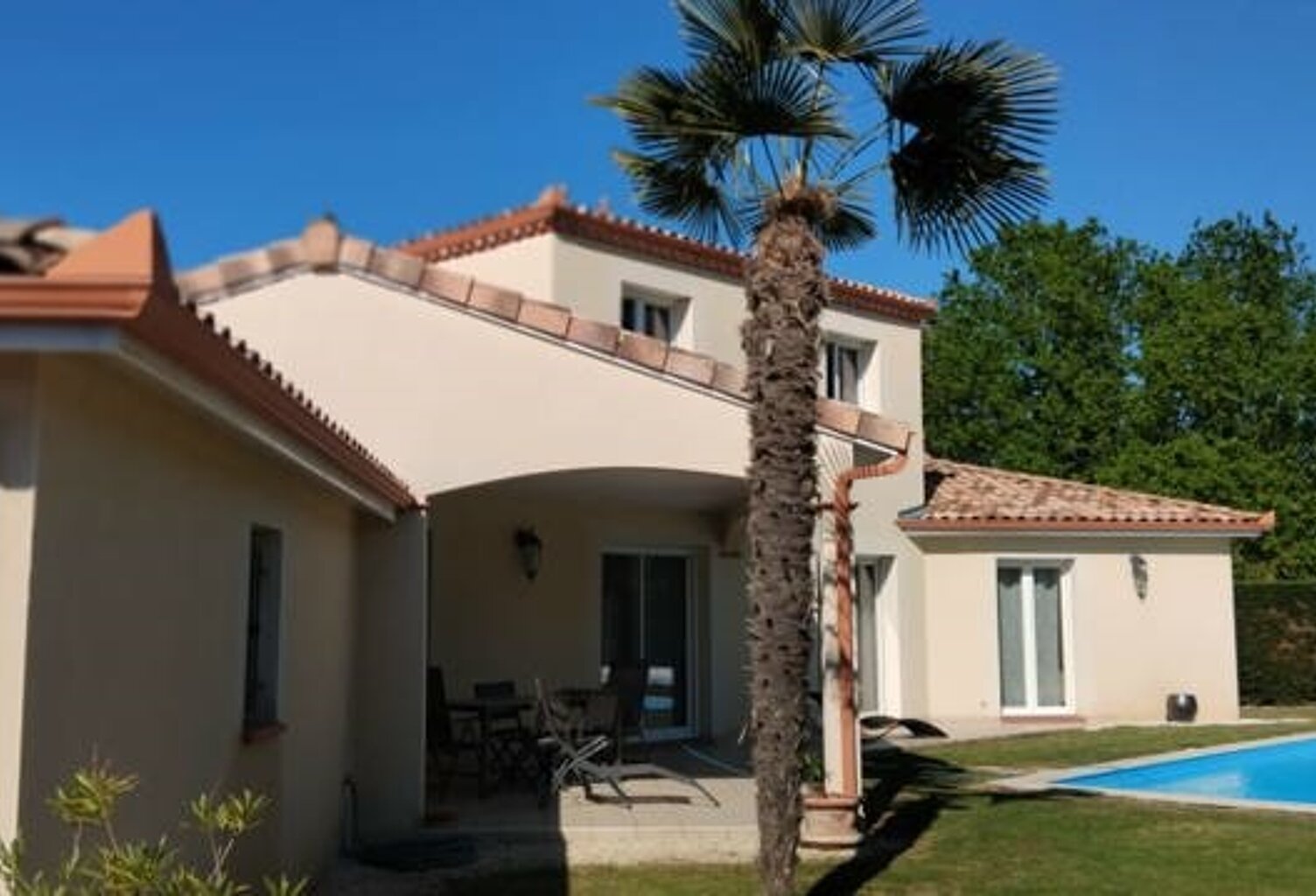 Villa de 5 pièces principales — photo 1